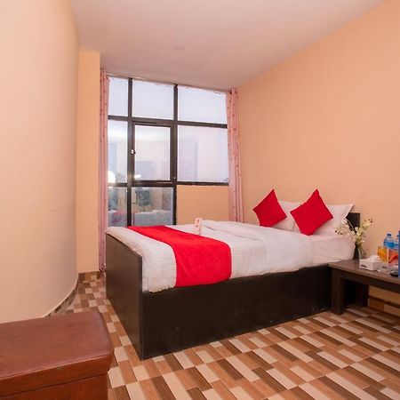 Oyo 142 Co International Guest House กาฐมาณฑุ ภายนอก รูปภาพ