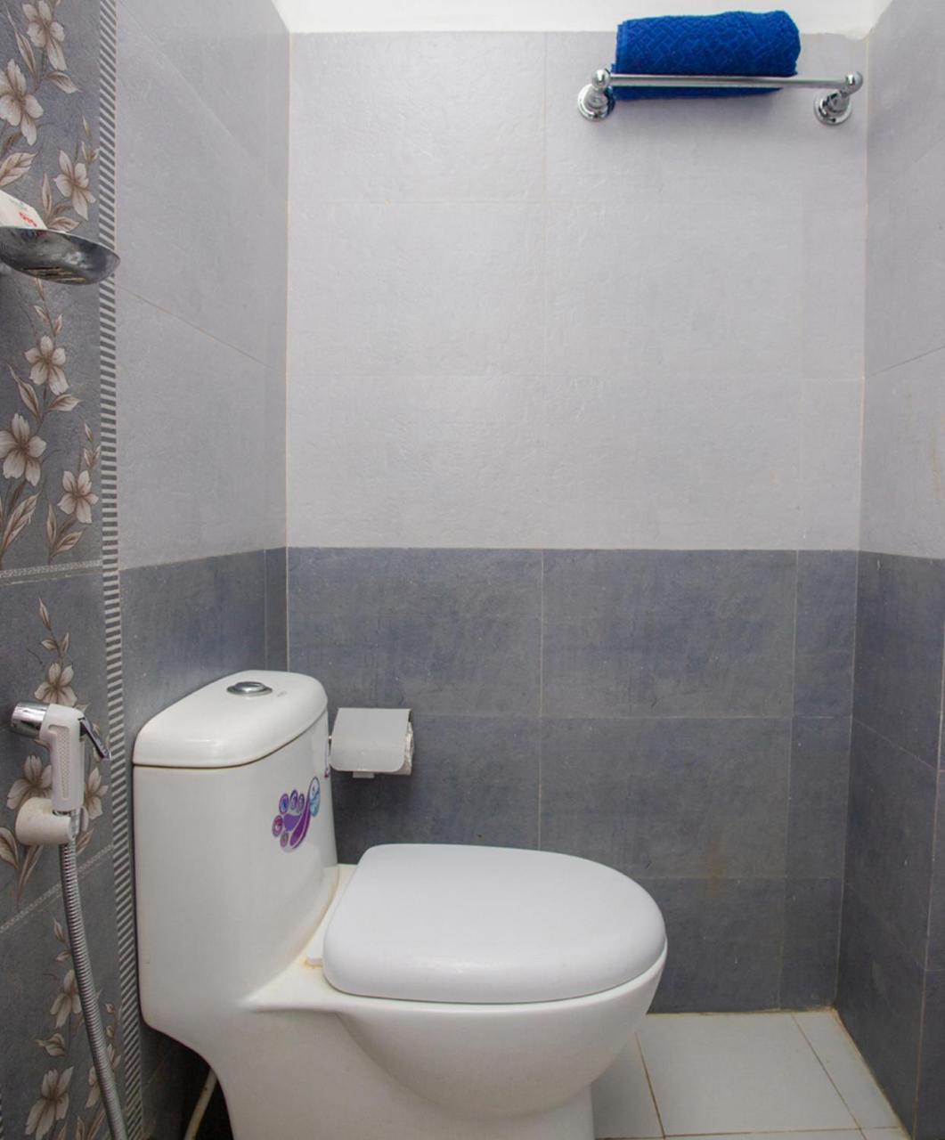Oyo 142 Co International Guest House กาฐมาณฑุ ภายนอก รูปภาพ